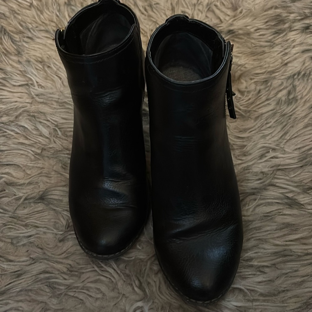 Dr. Scholl’s- Black Ankle Booties with Chunky Heel